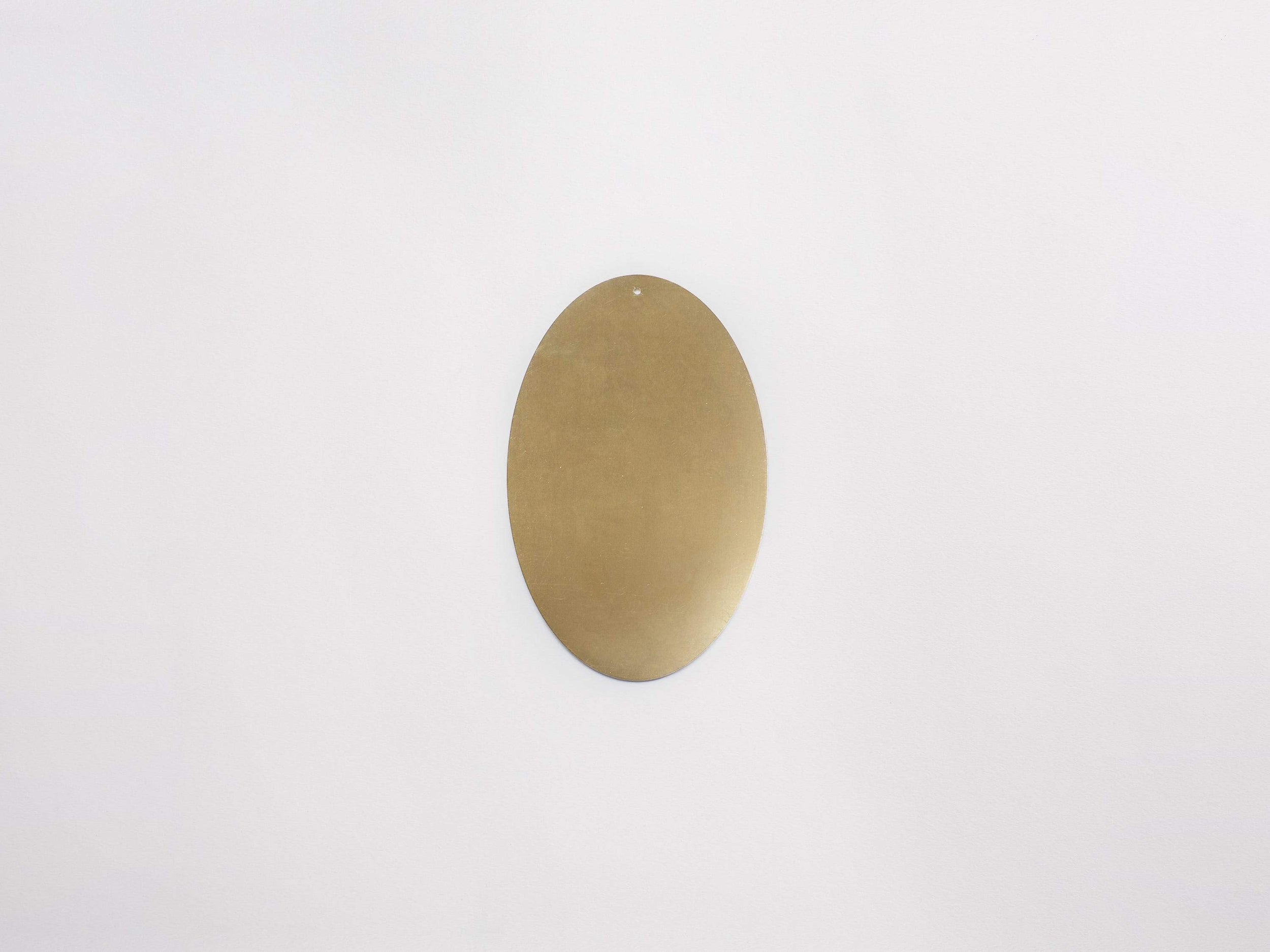 c_l_cle_tile_et_shimmer_brass_oval_6x3.86_overhead_single_large_sequin3.0_3000x2250_0b47e561-381d-479e-b588-b3cd5ae38e39.jpg