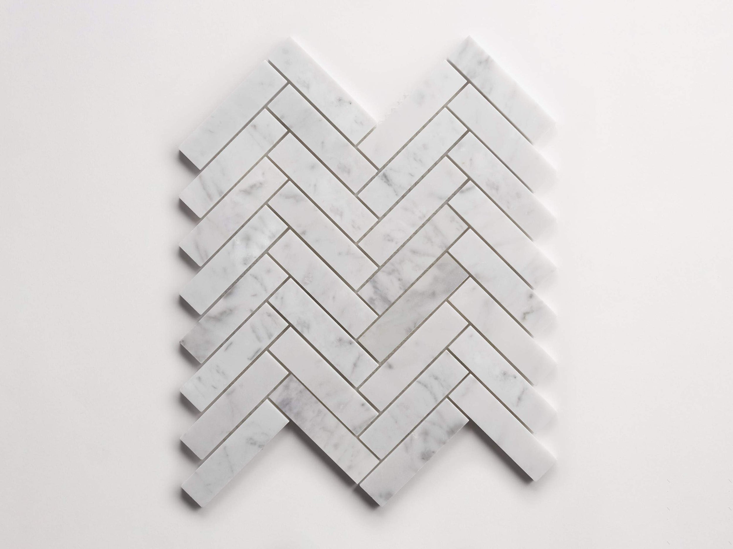 c_l_cle_tile_stone_carrara_herringbone_sheet_small_main_3000x2250_re.jpg