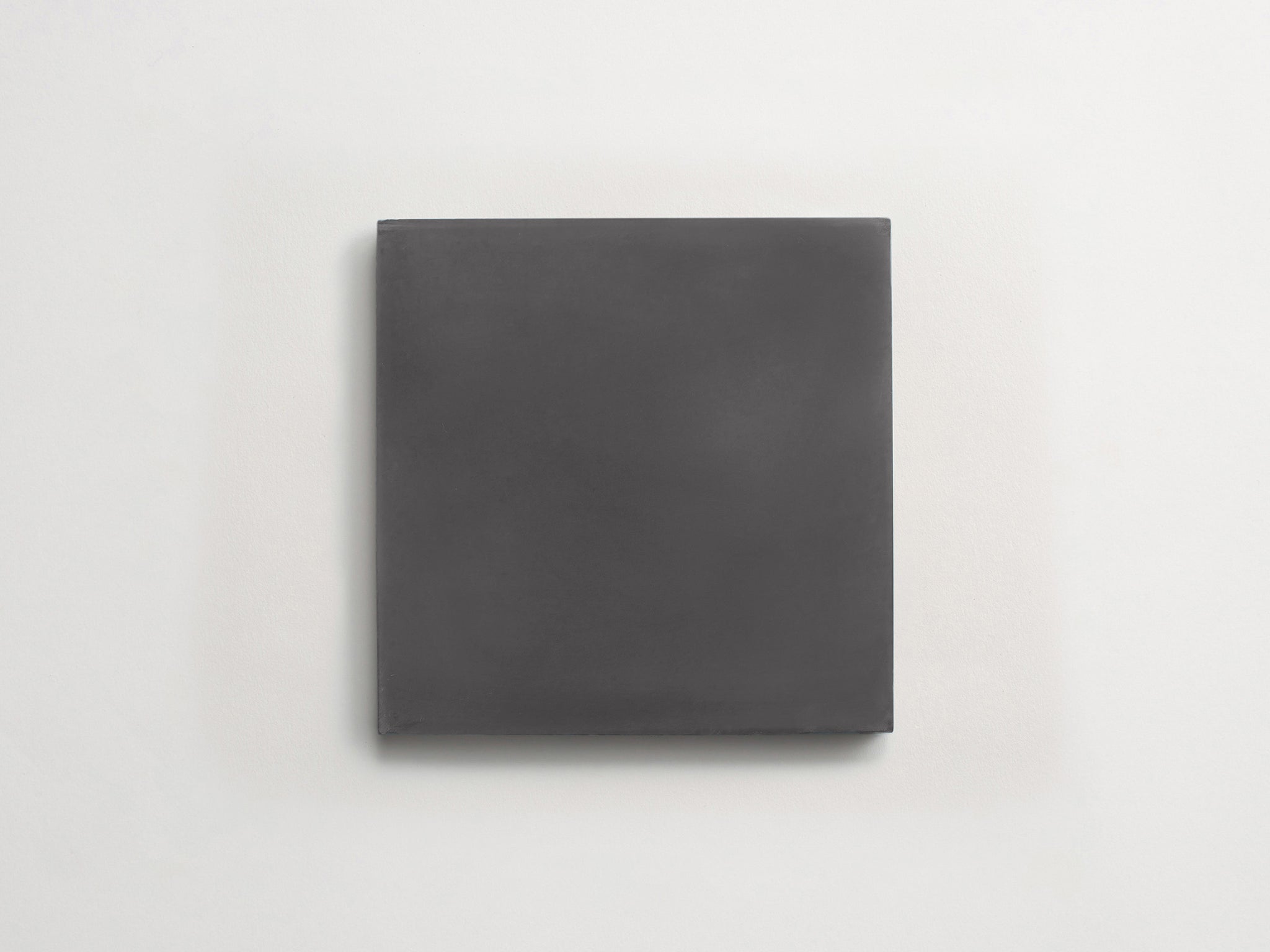 cement | solid | charcoal | grande ~ 8"x8"x0.625"