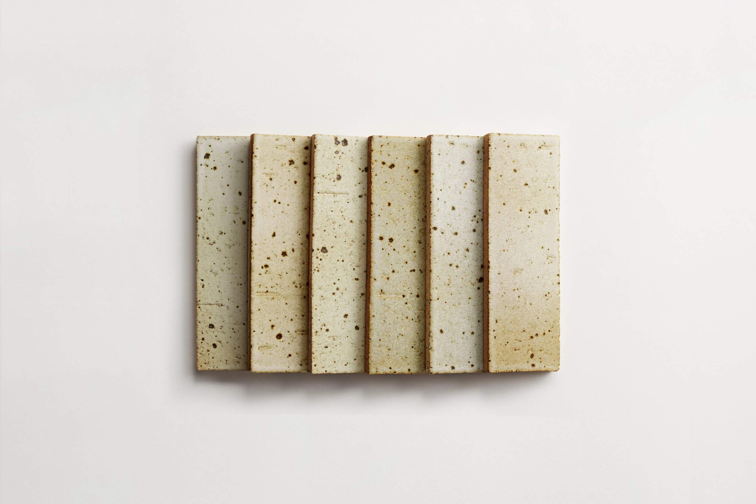 ca0005_cle_tile_brick_newcalifornia_fennel_2.5x8_stack_3600x2400_2.jpg