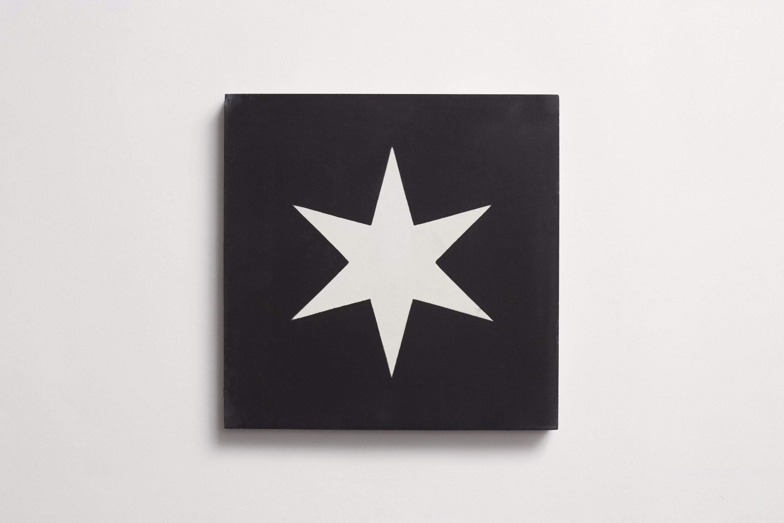 c_e_cement_star_bright_black_white_square_c22657-main.jpg